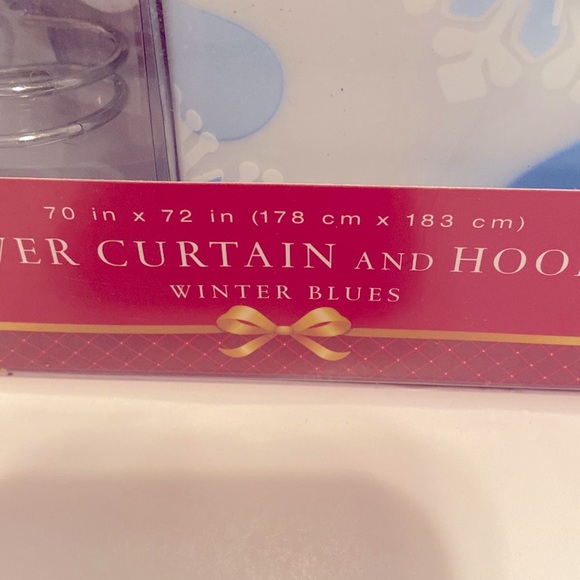 New Bed, Bath & Beyond Winter Blues Shower Curtain & Hook Set - Picture 3 of 5